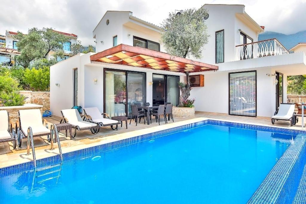 Feride - Stunning Views Overlooking Sea Kalkan